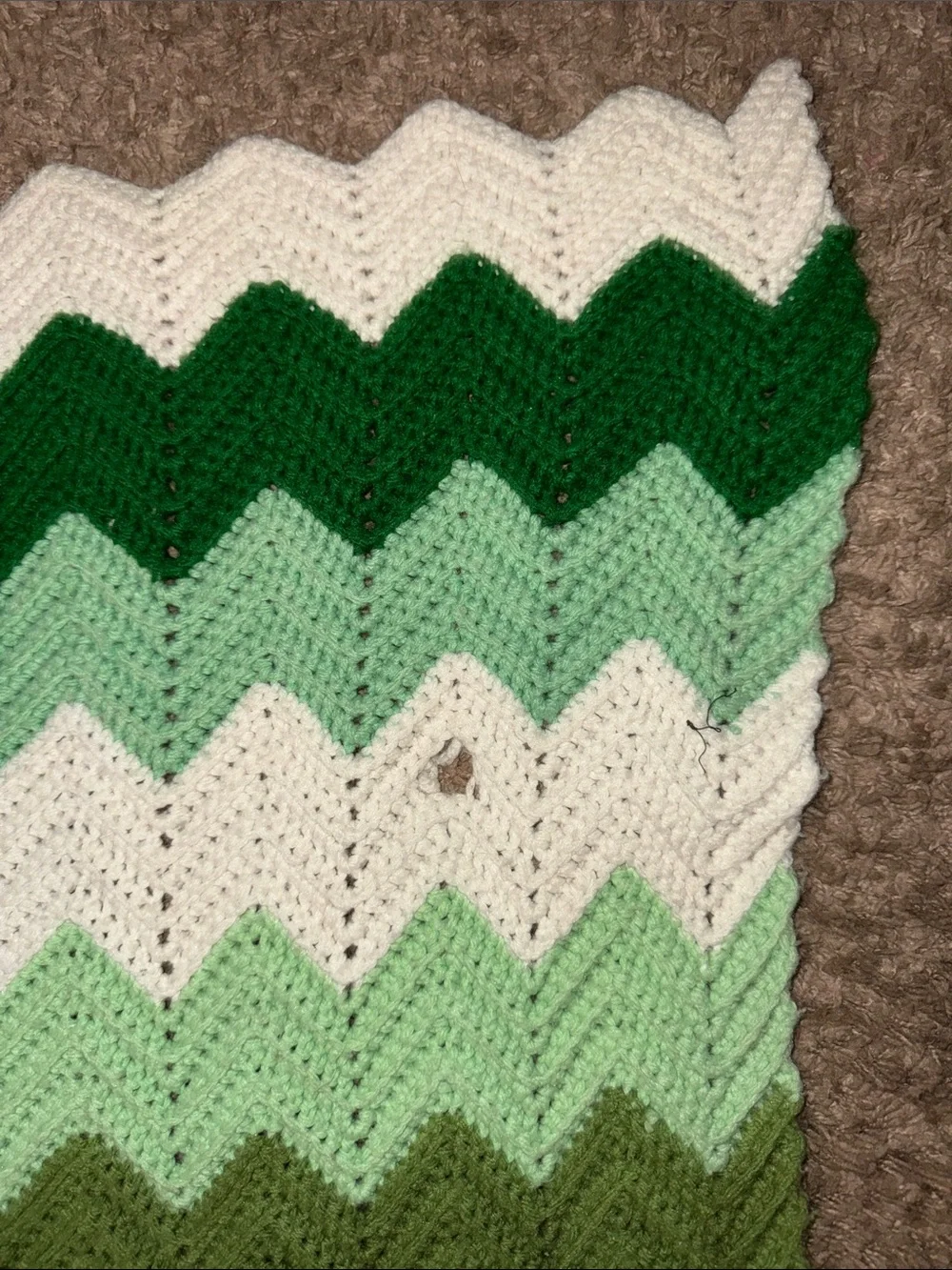 Vintage Handmade Crochet Chevron Afghan Blanket – Green & White